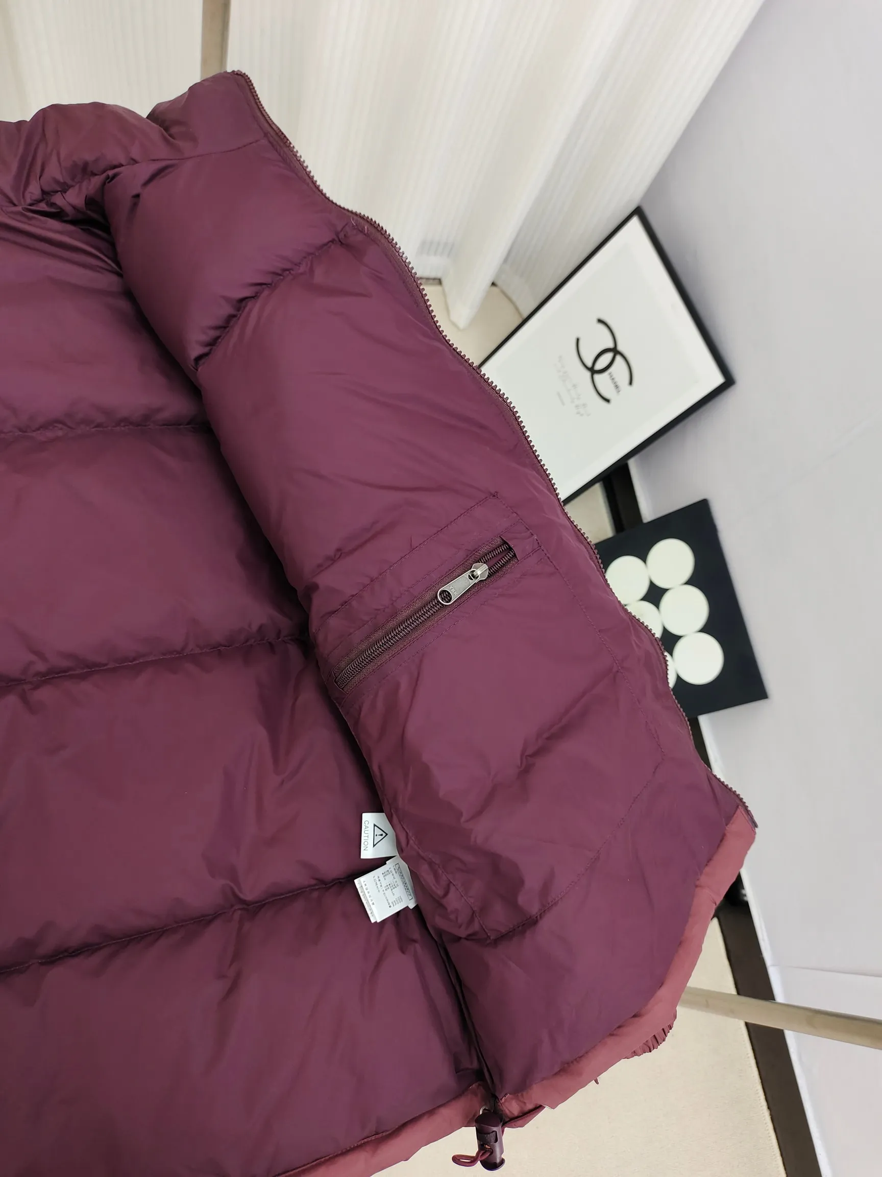 The North Face Classic 1996 ， Quality ， ，YKK ISO 9000Quality ZP ， Premium ， ， ， Lightweight 。Classic ， 。 。 Size：XS-XXL